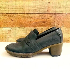 Vintage Rare Dr. Martens Dana Wildhorse Leather Heeled Loafers